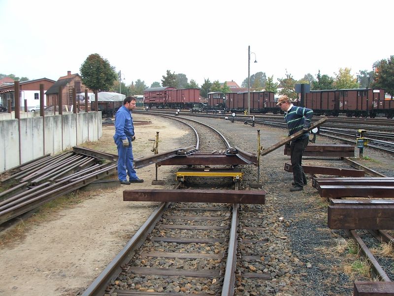 2009-09-29, Museumsbahn Weichenbau06.JPG